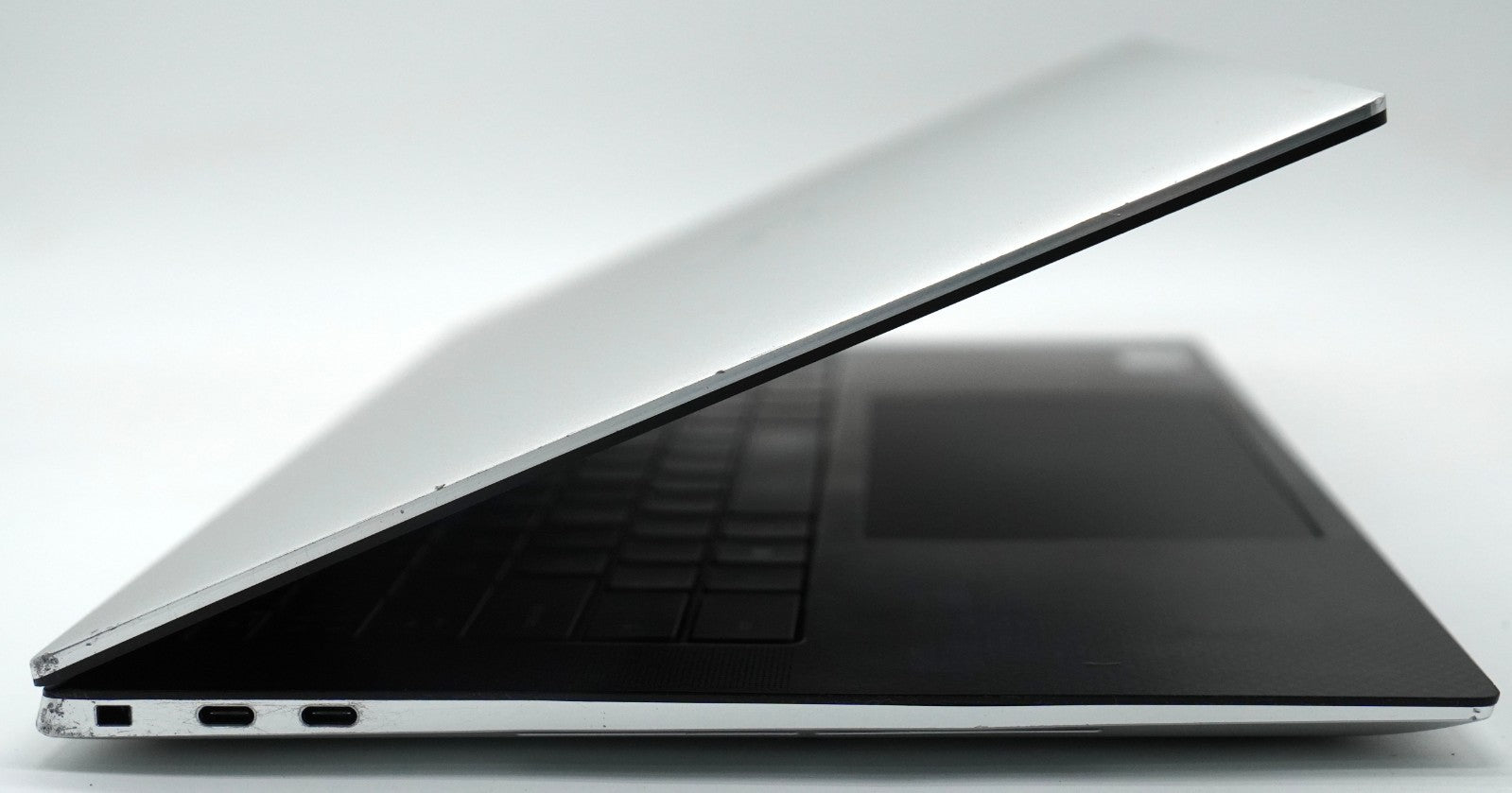 Dell XPS 15 9500 32GB RAM 512GB SSD GeForce GTX 1650 15,6'' UHD+ QWERTY Win11