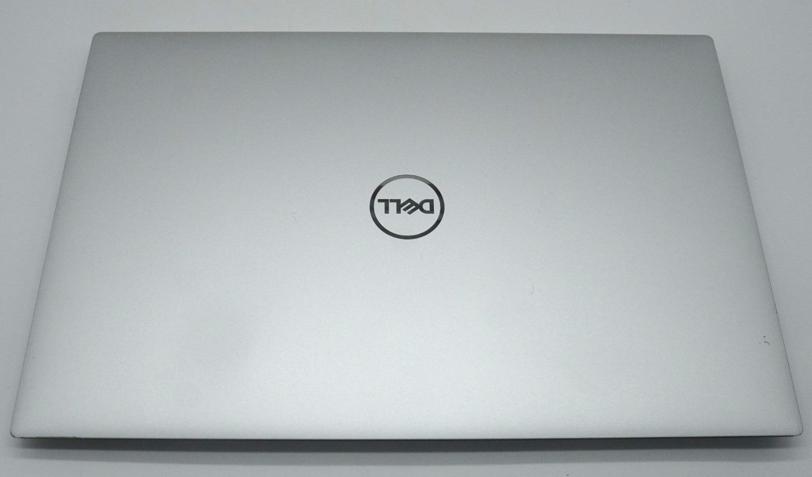 Dell XPS 15 9500 – Intel Core i7-10750H 32GB RAM 512GB SSD GTX 1650 Ti QWERTY