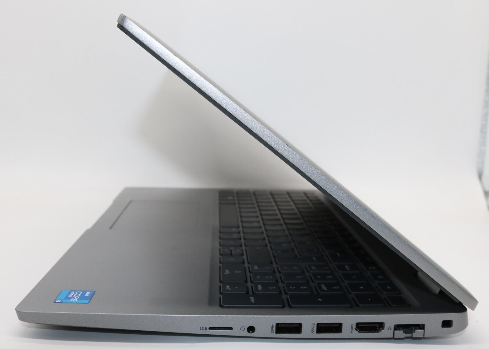 Dell Latitude 5520 i7-11th Gen 32GB RAM 1TB SSD NVMe 15,6 Zoll FullHD MX450