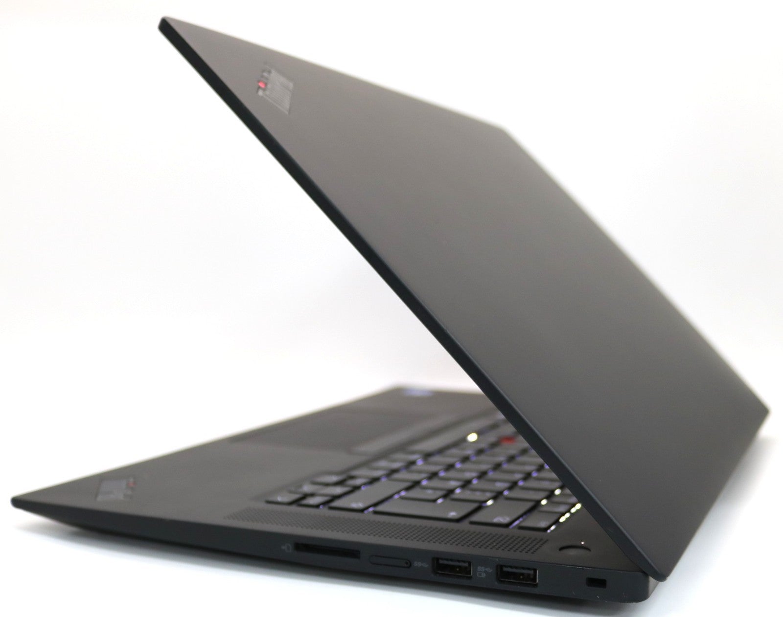 Lenovo ThinkPad P1 Gen6 – i7-13700H 64GB RAM 1 TB SSD 16″ HD Nvidia RTX2000 Ada