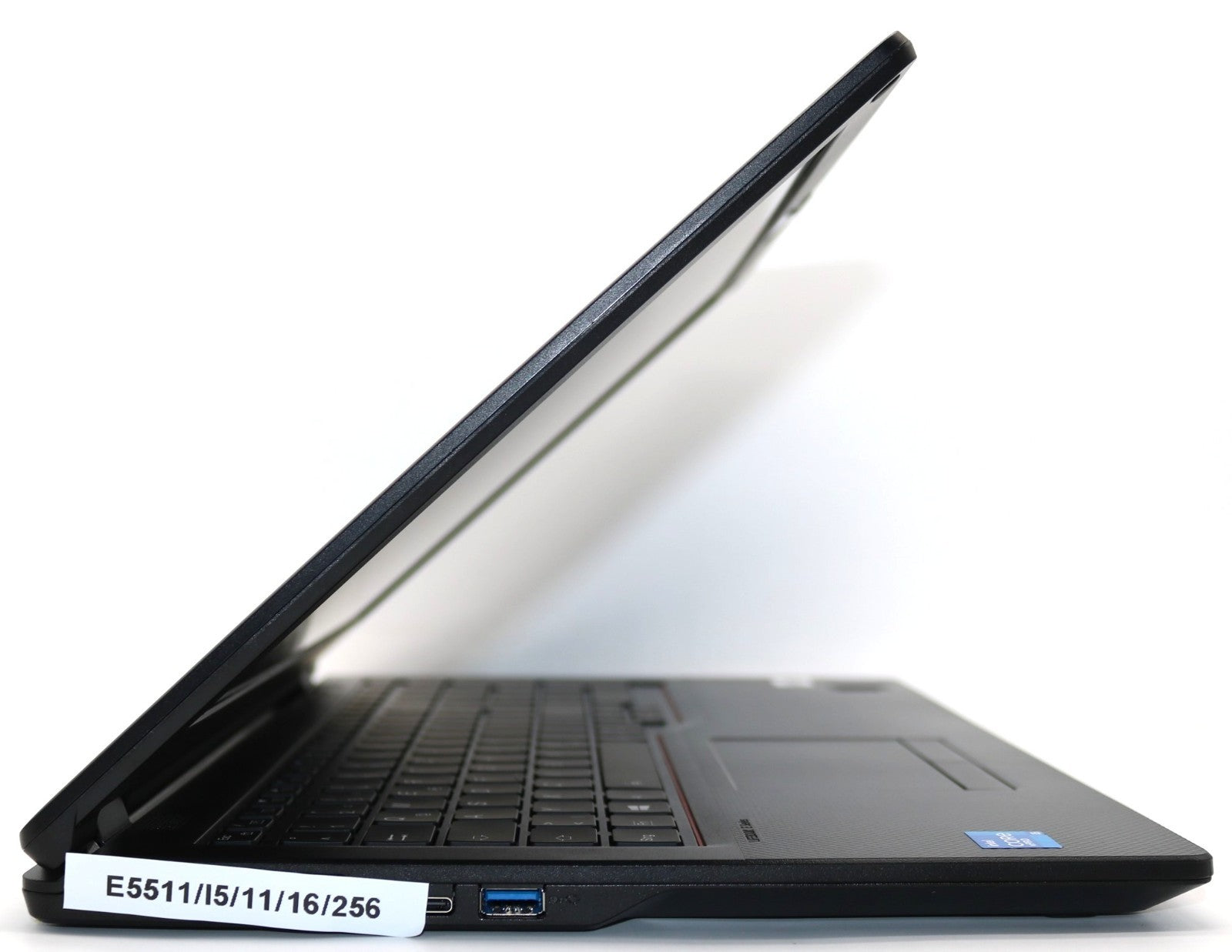 Fujitsu Lifebook E5511 – i5-11th 16GB RAM 256GB SSD 15,6" FullHD Iris Xe  Win11