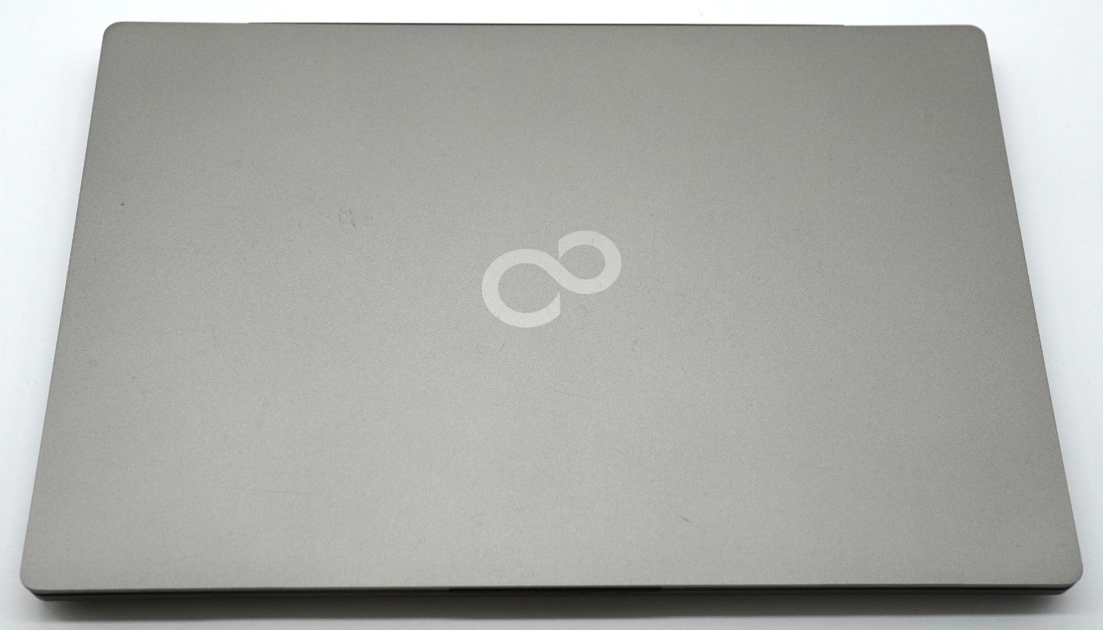 Fujitsu Lifebook E5412 i5-1235U 16 GB RAM 256 GB SSD 14″ Full HD Windows 11 Pro