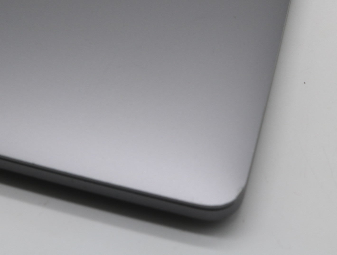 MacBook Pro M1 (2020) 13,3 Zoll Retina 2560x1600 M1 Chip 16GB RAM 256GB SSD #M1