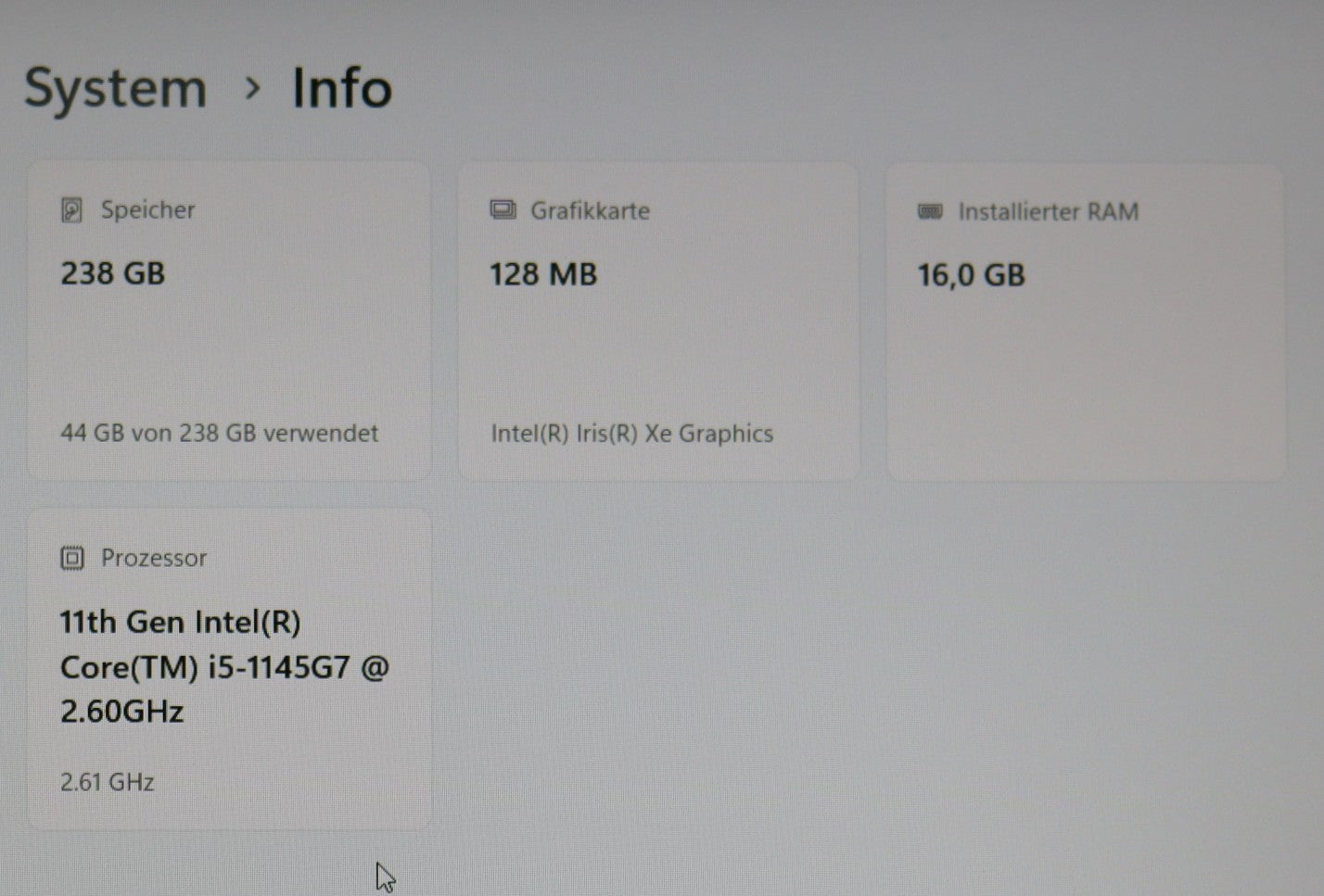 Fujitsu Lifebook E5511 – i5-11th 16GB RAM 256GB SSD 15,6" FullHD Iris Xe  Win11