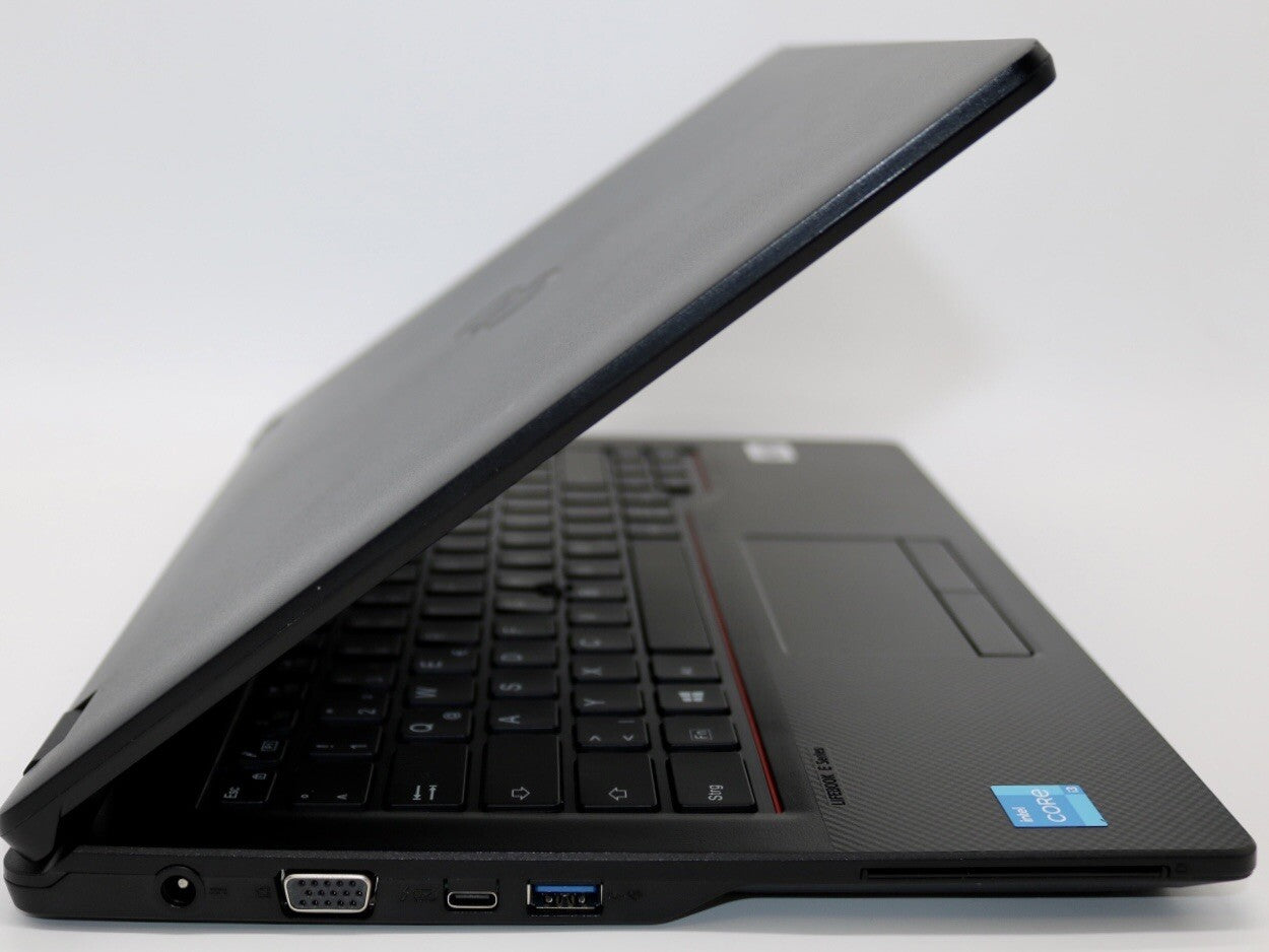 Fujitsu Lifebook E5411 i3-1115G4 16GB RAM 500GB SSD(neu) 14 FullHD IPS A-Ware