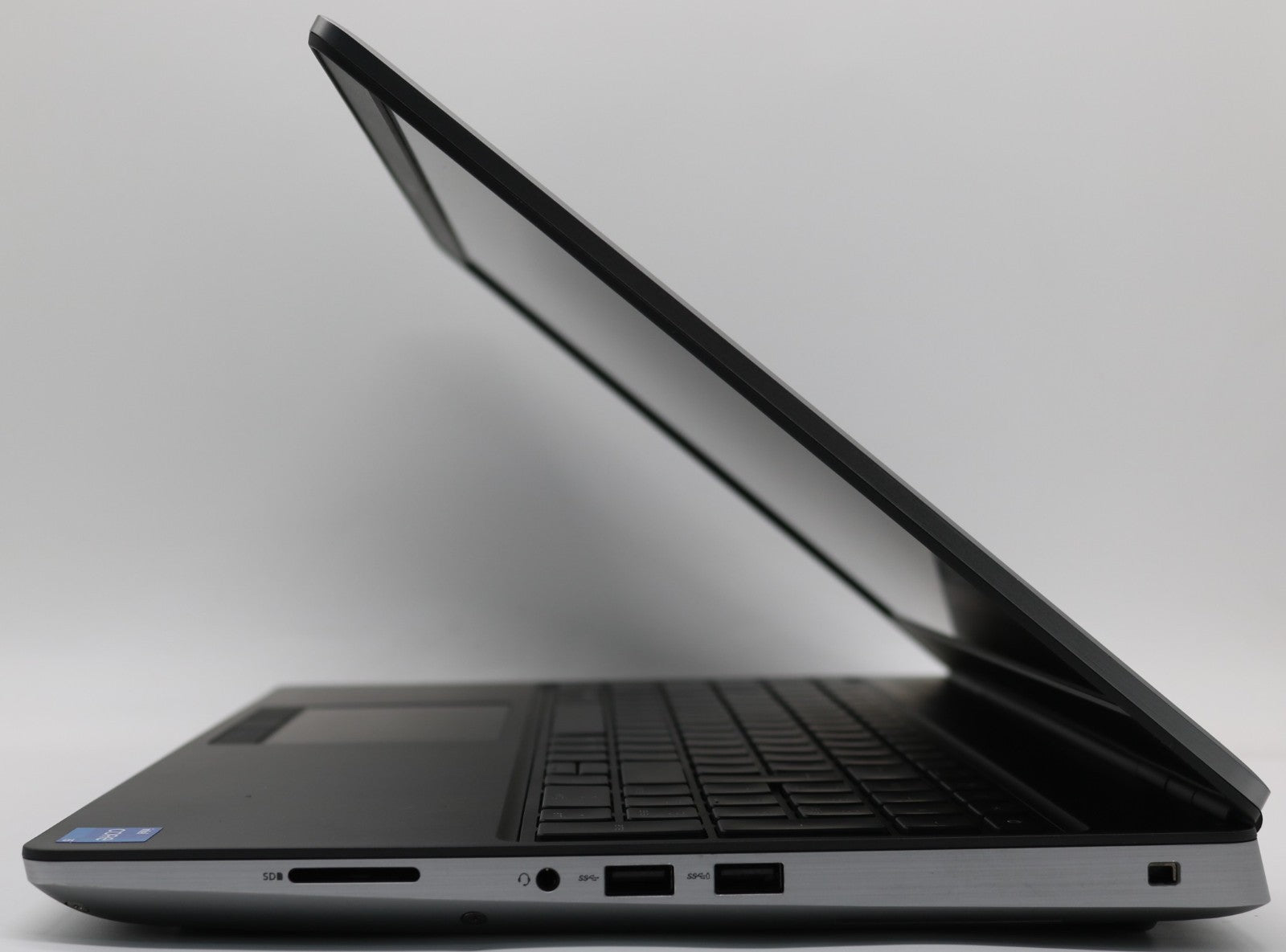 Dell Precision 7560 CAD i5-11500H 64GB RAM 1TB SSD 15,6 FHD NVID T1200 Win11 #D2