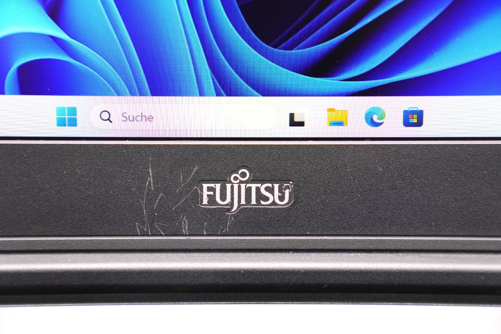 Fujitsu LIFEBOOK U757 i5-6300U 16GB RAM 256GB SSD NVMe 15,6 FullHD Intel HD 520