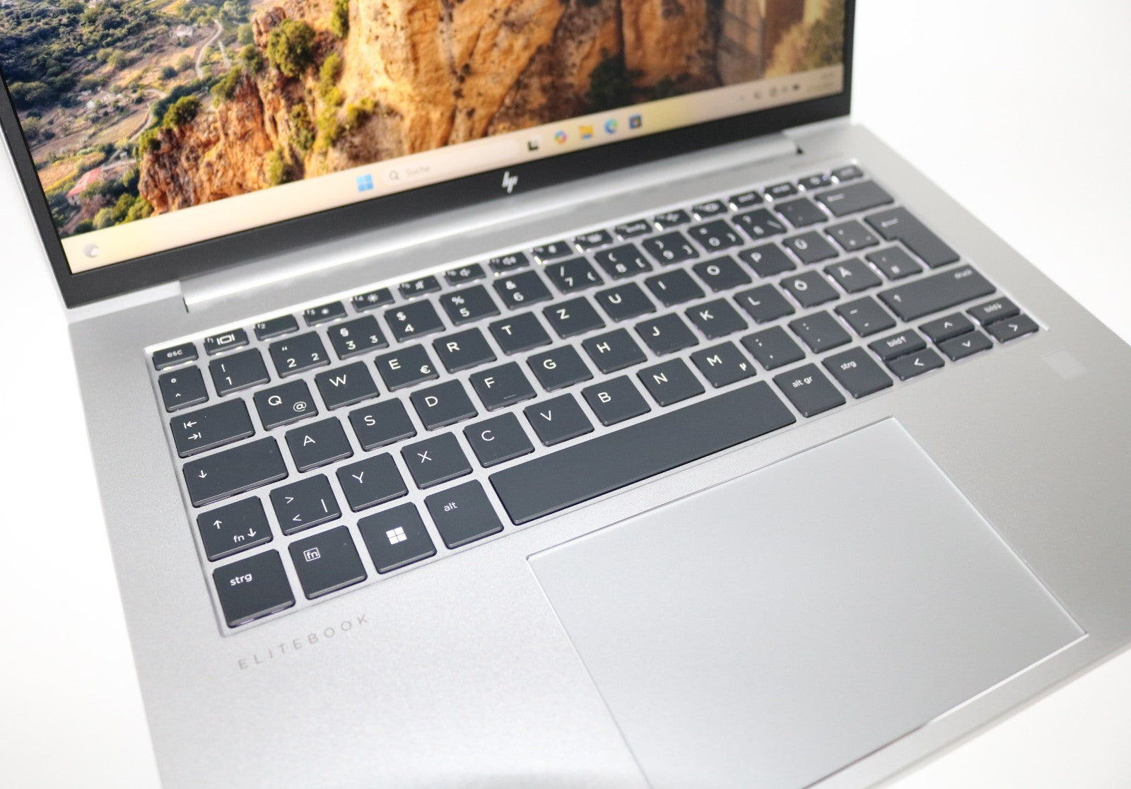 HP EliteBook 840 G10 – i5-1335U 32GB RAM  1TB SSD 14″ Full HD Windows 11 Pro