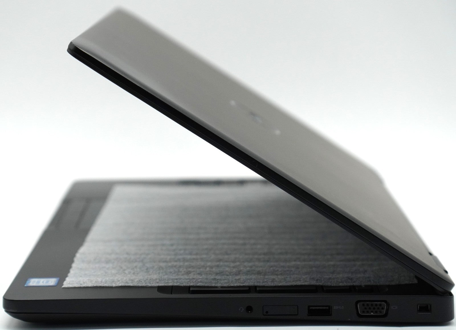 Dell Latitude 5590 i5-8350U 16GB RAM 256GB SSD 15,6'' FHD Intel UHD 620 Win11