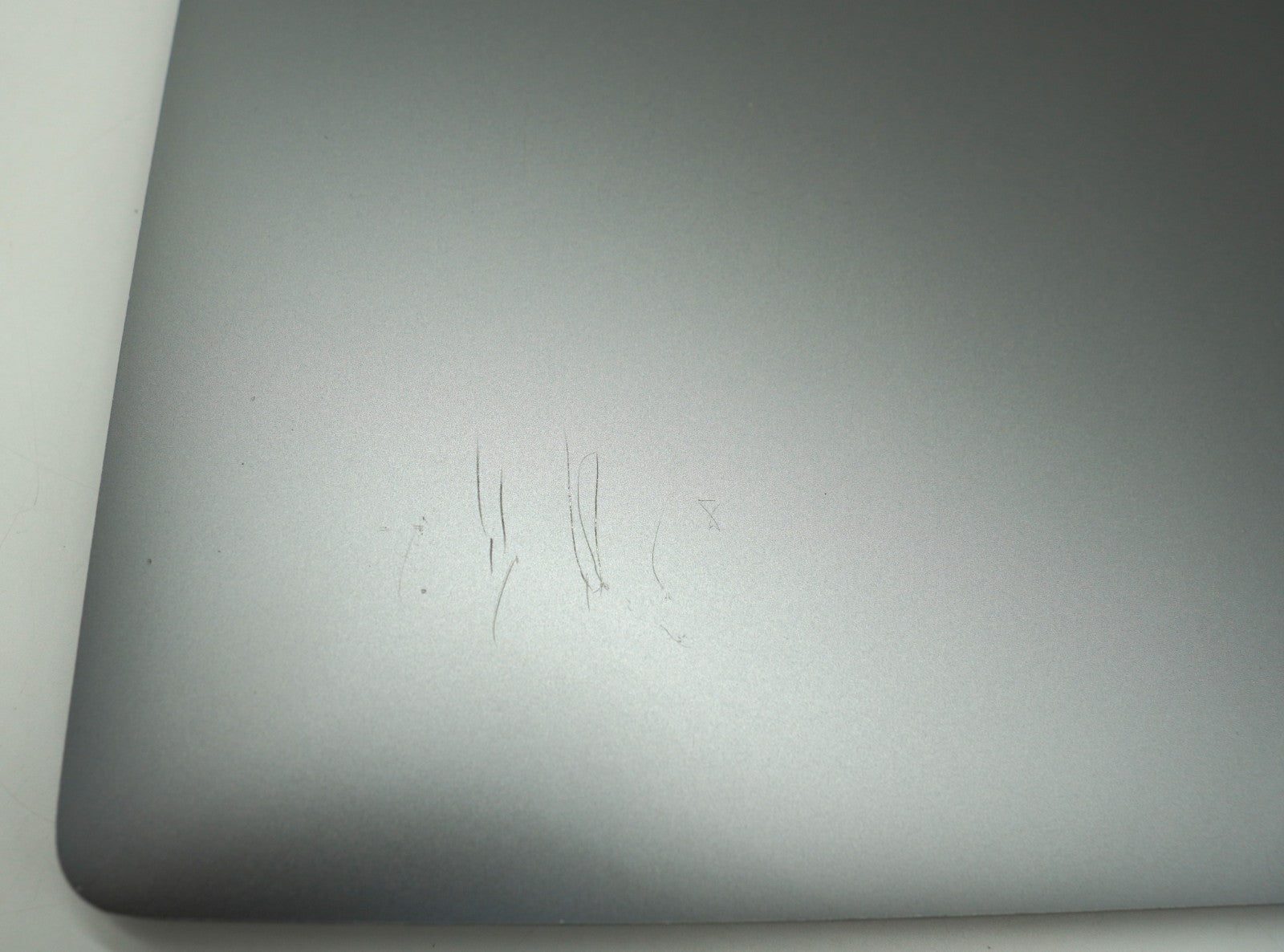Apple MacBook Pro 15" (2018) – i7 32GB RAM 1TB SSD Radeon Pro Vega 20