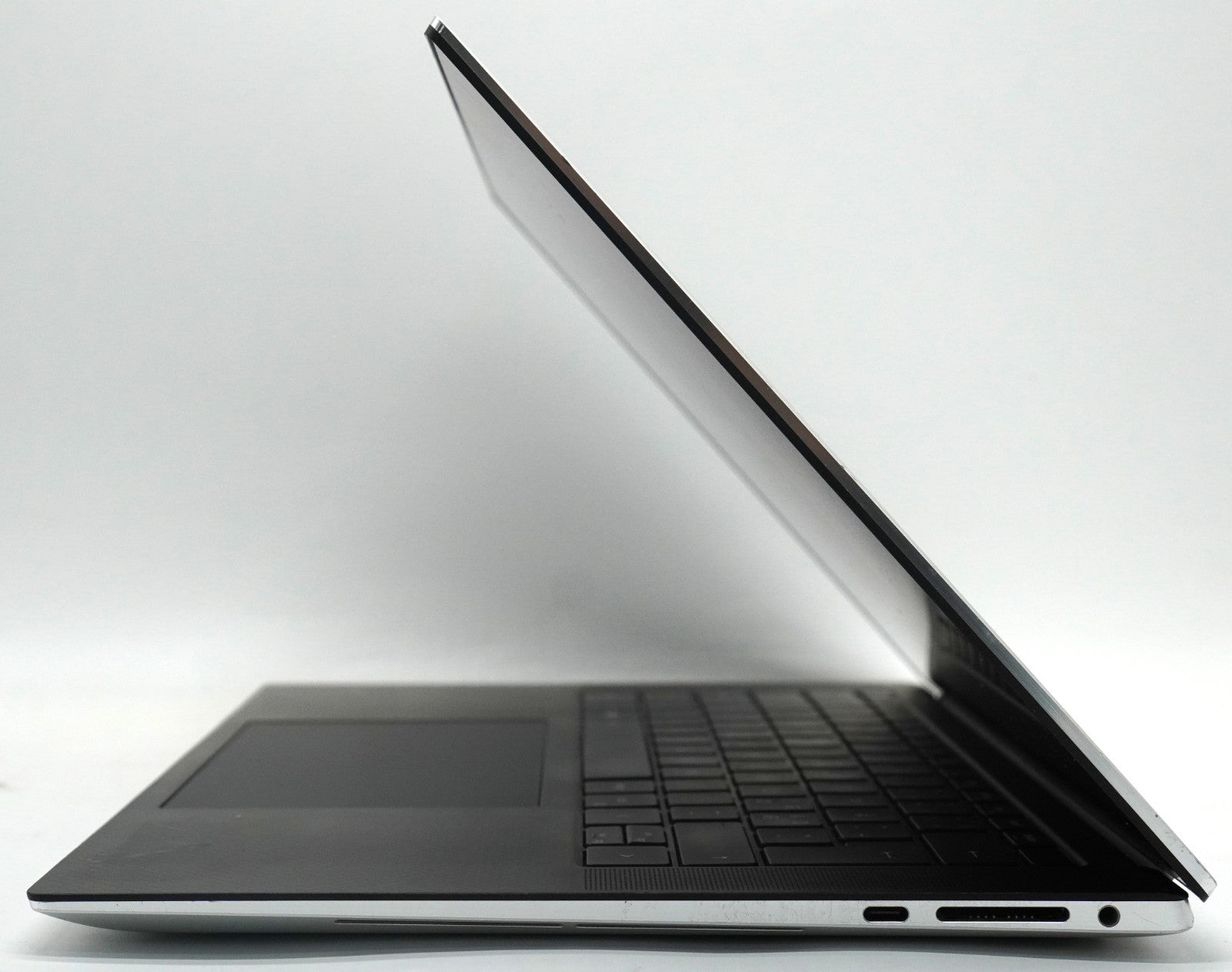 Dell XPS 15 9510  i7-11800H 32GB RAM 1TB SSD RTX 3050 Ti 15,6″ QWERTY #1