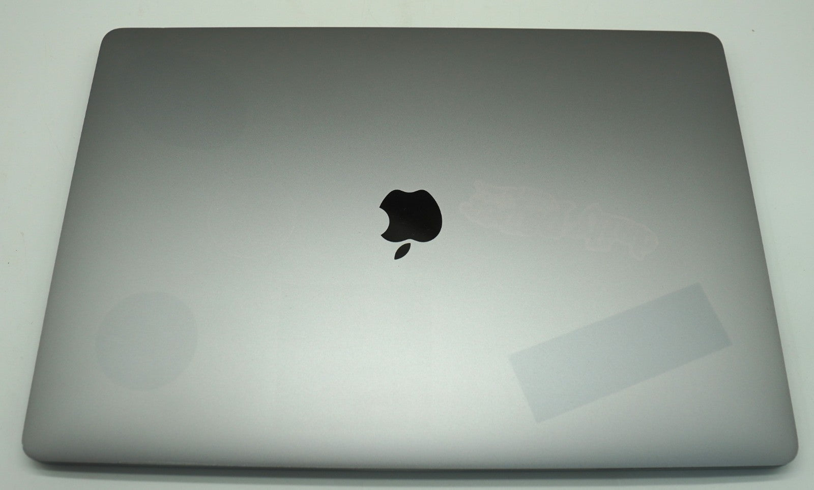 MacBook Pro 2019 16" i9-9th Gen 32GB RAM 1TB SSD AMD Radeon 5500M GPU QWERTZ #A1