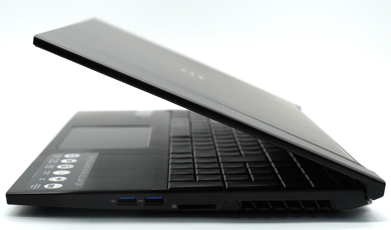 Cepter X540-01 Gaming Laptop i7-8750H 16GB RAM 512GB SSD GTX 1060 15,6 QWERTY