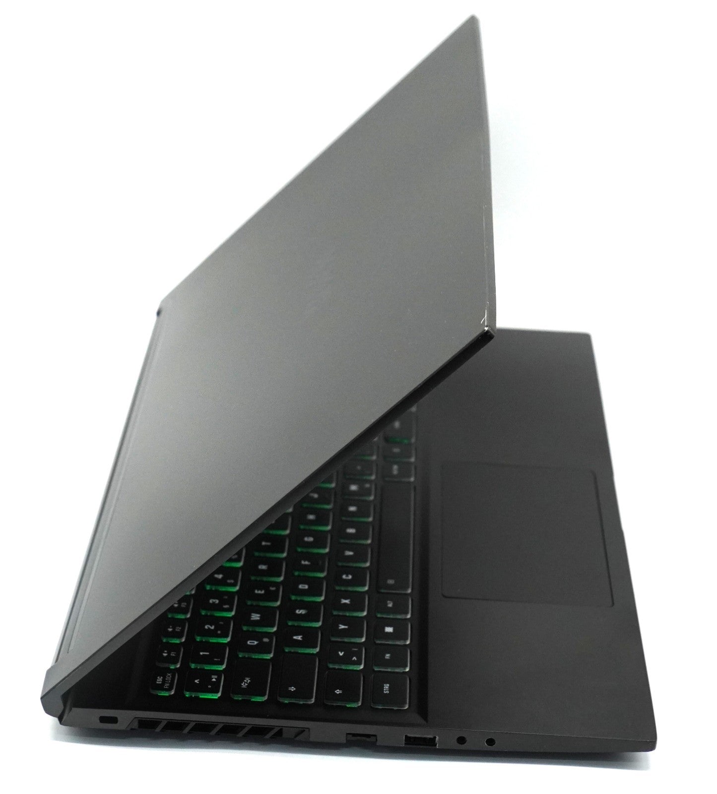 XMG Core 15 – i7-10750H | 32GB RAM | 1TB SSD | RTX 2060 | 15,6" FullHD Win11