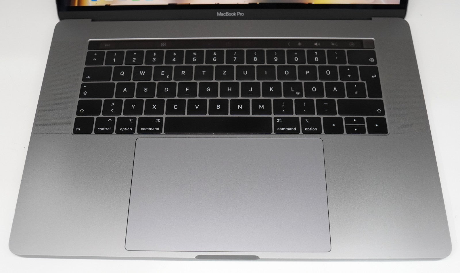 Apple MacBook Pro 15" (2018) – i7 32GB RAM 1TB SSD Radeon Pro Vega 20