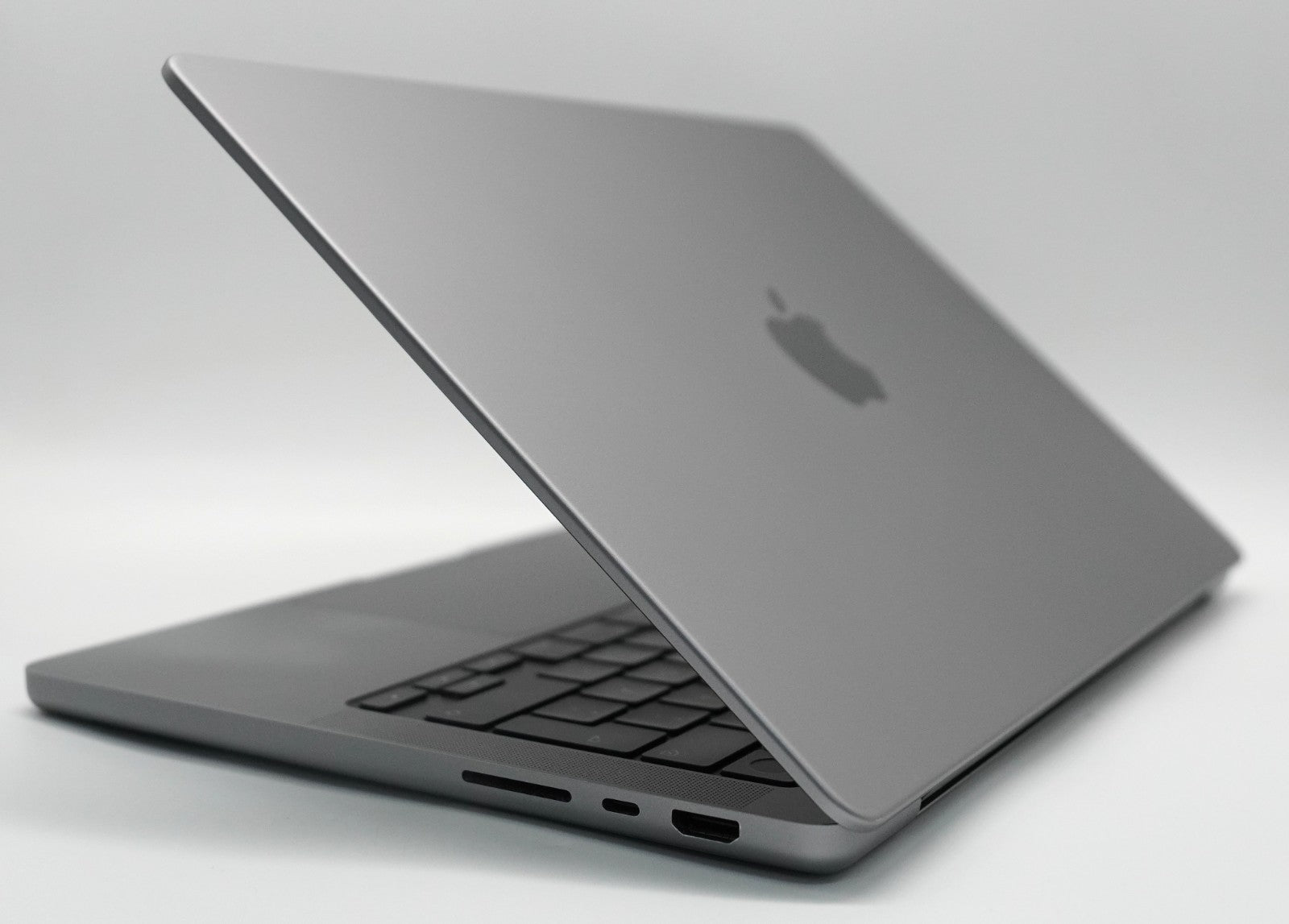 Apple MacBook Pro 14" M1 Pro 16GB RAM 512GB SSD QWERTY (Schwedisch) MDM Sperre