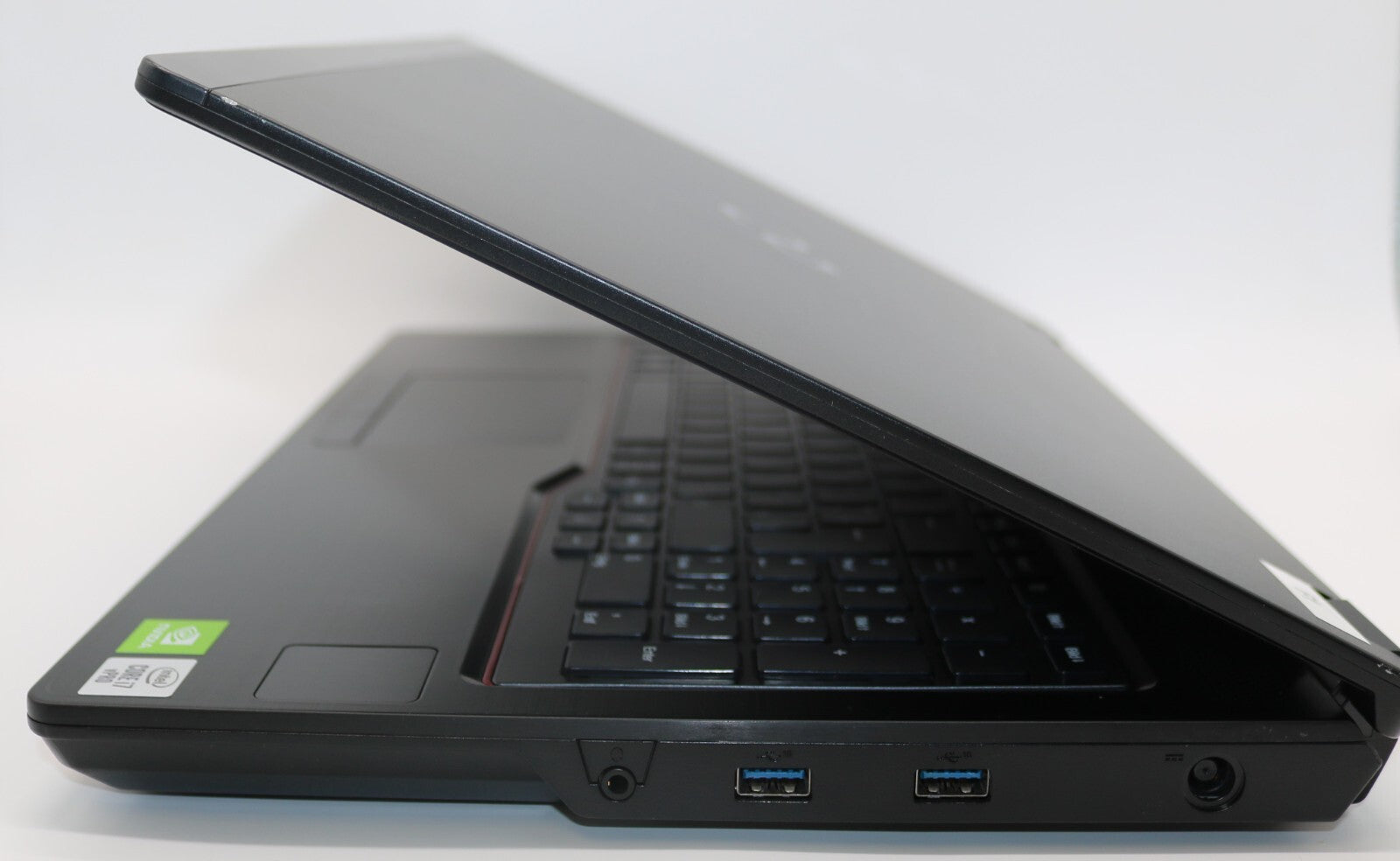 Fujitsu Celsius H7510 CAD i7-10850H 6Kerne 32GB RAM 512GB SSD T1000 Win11 GUT