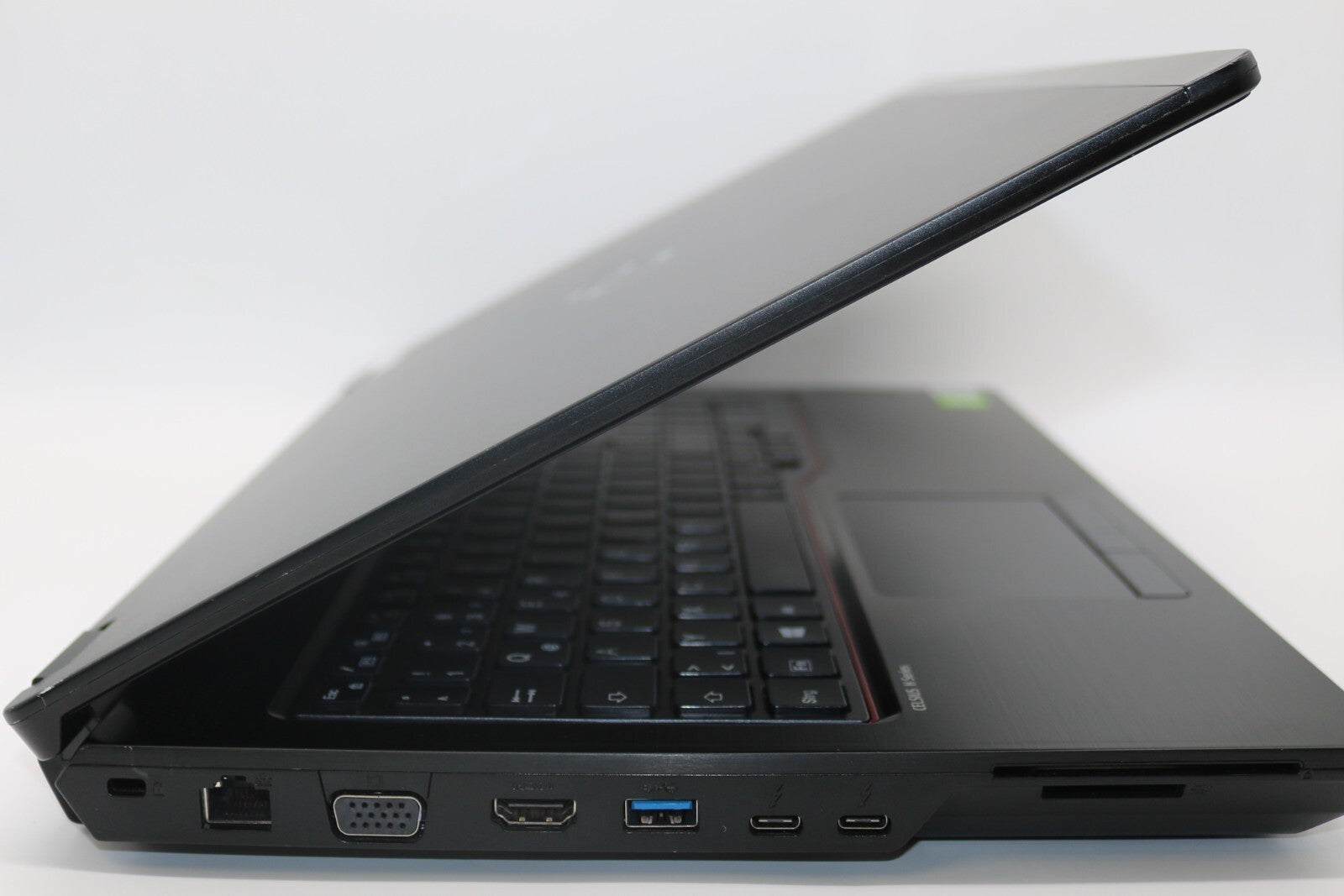 Fujitsu Celsius H7510 CAD i7-10850H 6Kerne 32GB RAM 512GB SSD T1000 Hervorragend