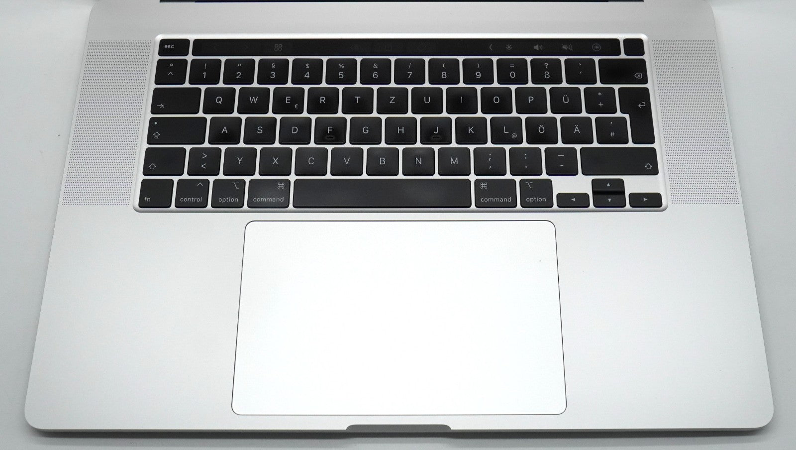 MacBook Pro 2019 16" i9-9th Gen 32GB RAM 1TB SSD AMD Radeon 5500M GPU QWERTZ #K1