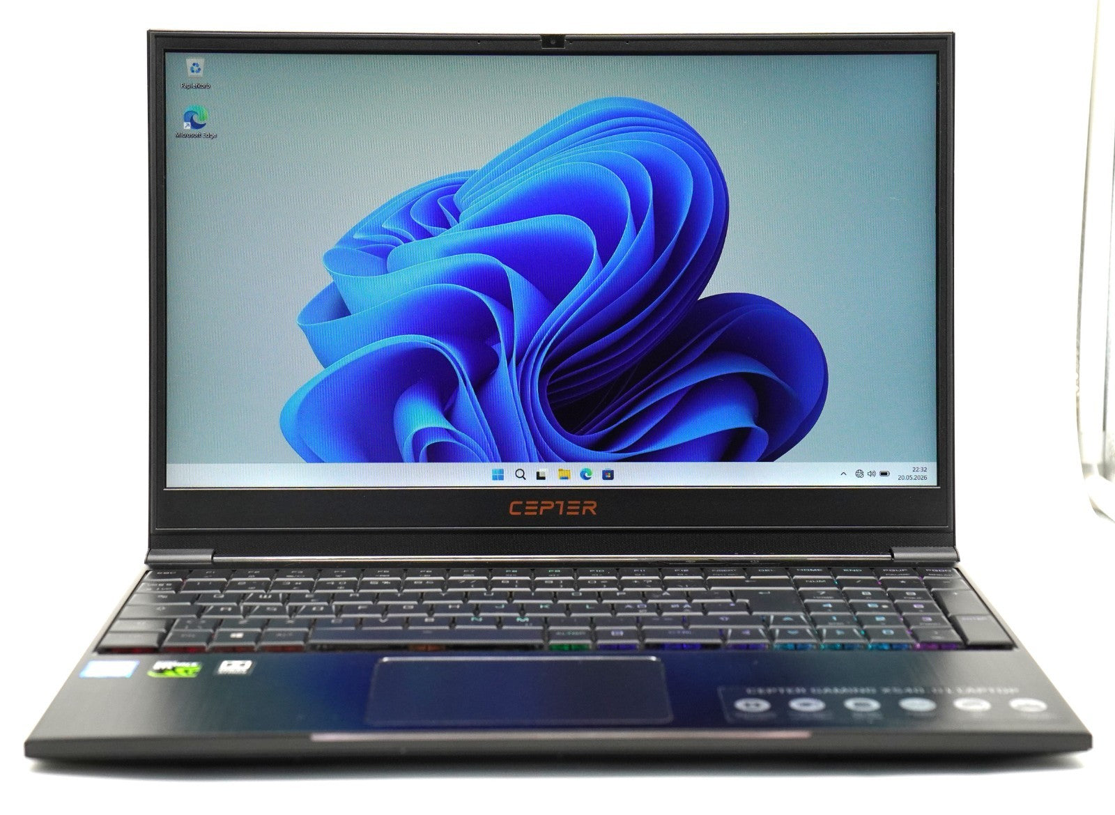 Cepter X540-01 Gaming Laptop i7-8750H 16GB RAM 512GB SSD GTX 1060 15,6 QWERTY