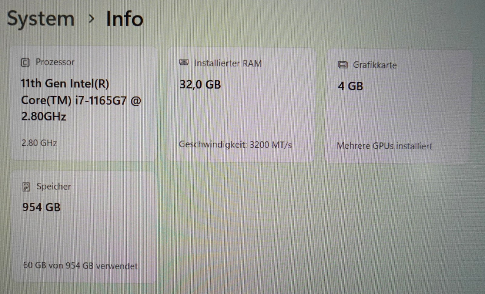 HP ZBook Firefly 15 G8 i7-1165G7 32GB RAM 1TB NVIDIA T500 LTE QWERTY Win 11