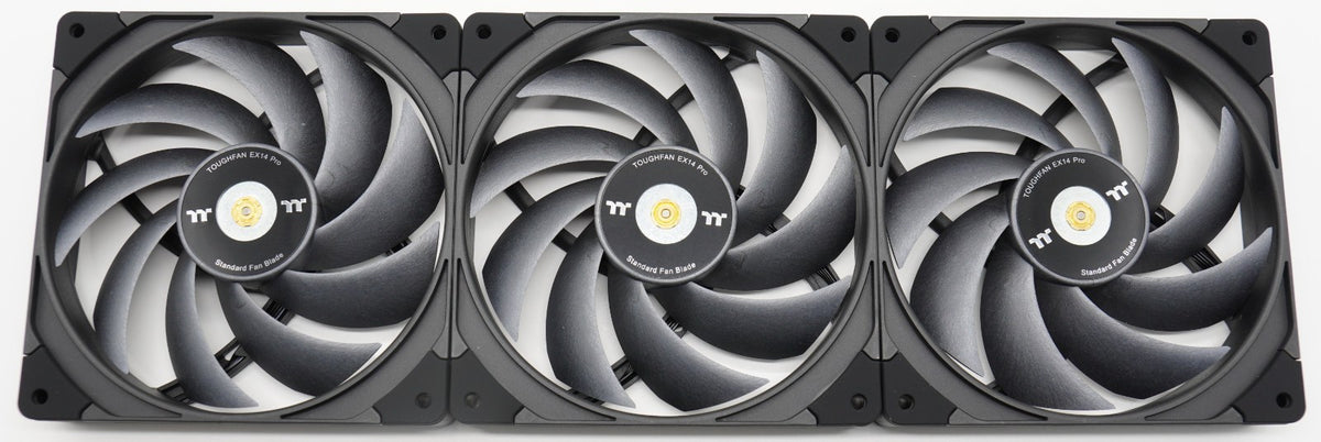 Thermaltake TOUGHFAN EX14 Pro 140mm PWM Lüfter 3er Set Reverse Blades Schwarz