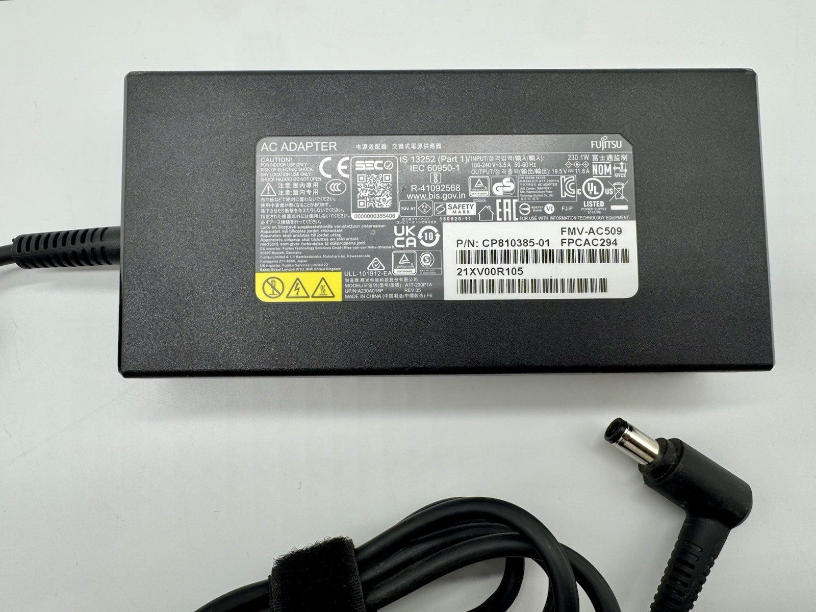 Original Fujitsu 230W Netzteil für Workstations Celsius H780 H7510 FPCAC294