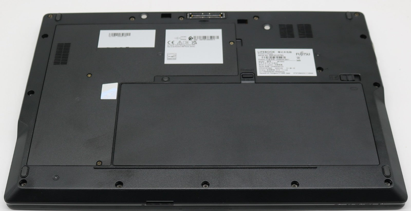 Fujitsu Lifebook E5511 – i5-11th 16GB RAM 256GB SSD 15,6" FullHD Iris Xe  Win11