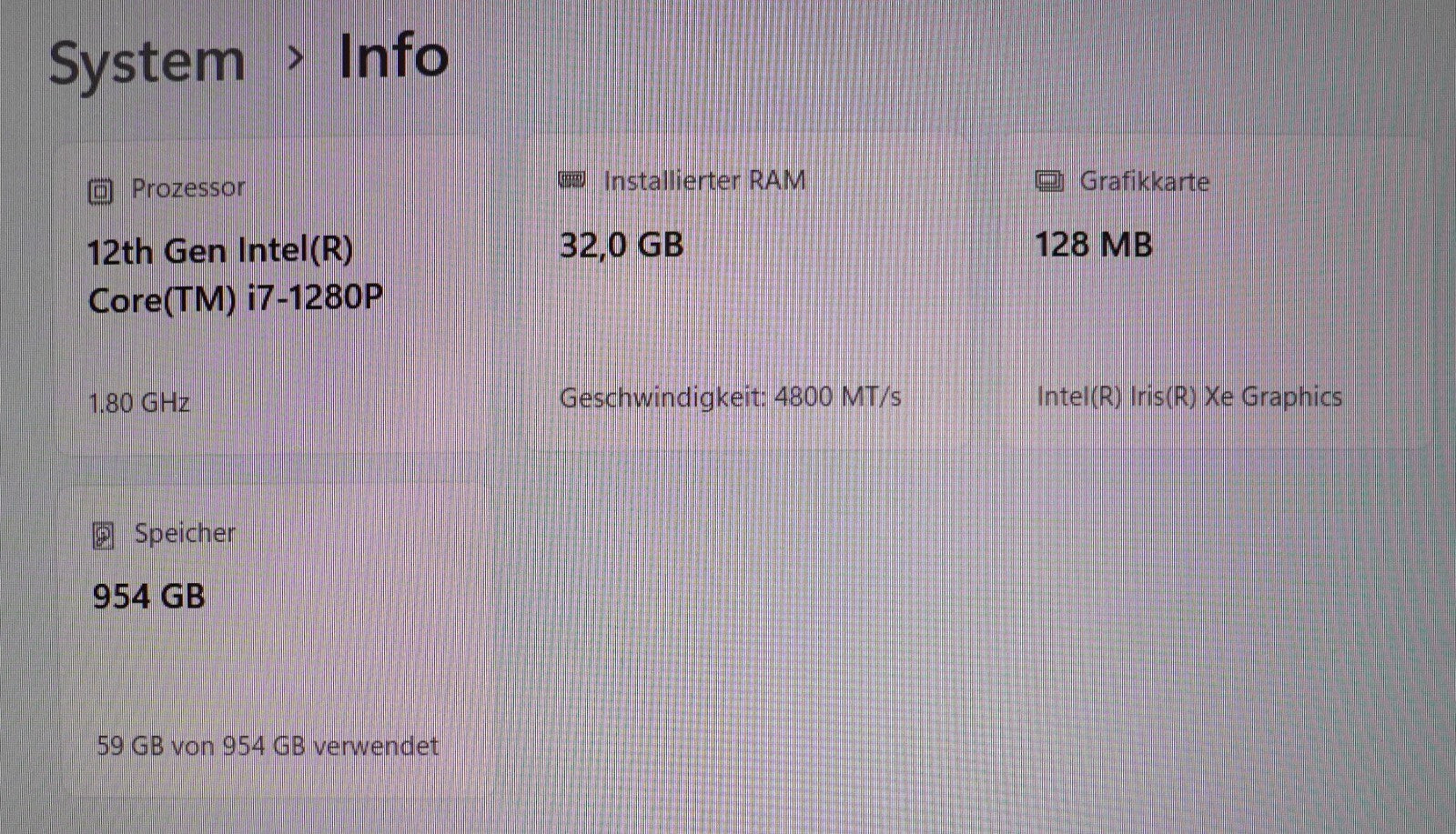 HP Zbook Firefly 16 G9 i7-1280P 32GB RAM 1TB NVMe Intel Iris Xe LTE QWERTY Win11