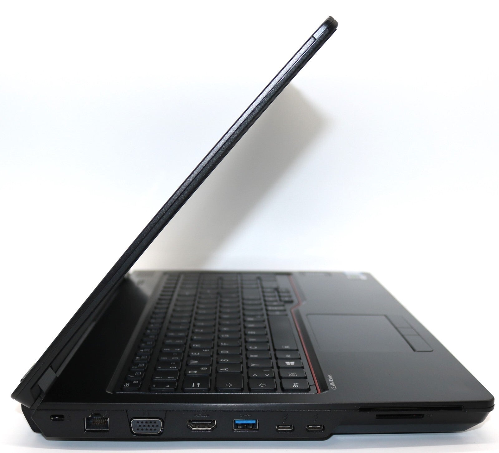 Fujitsu Celsius H780 i7-8750H 32GB RAM 512GB SSD NVIDIA P600 15,6 " FHD