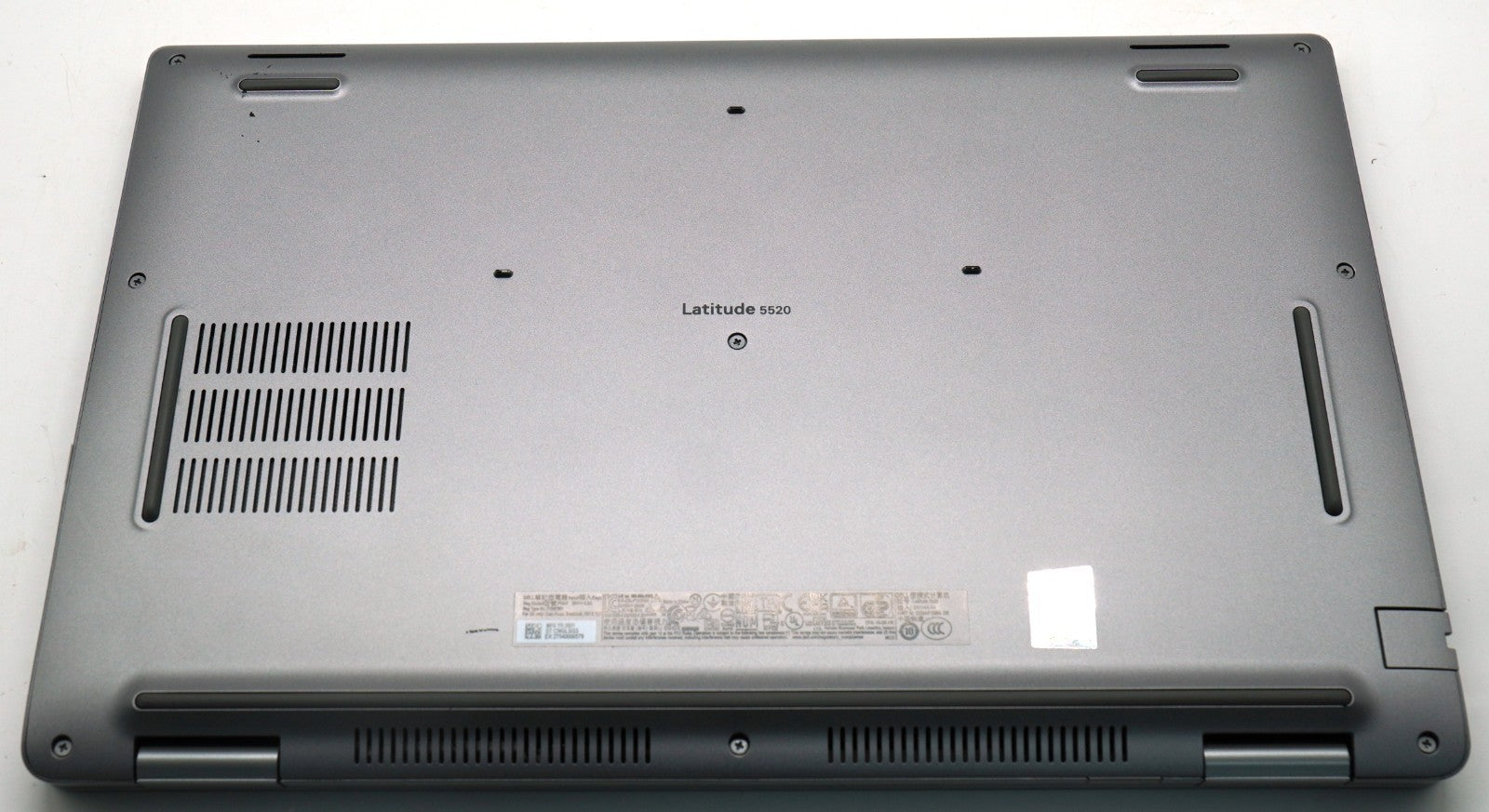 Dell Latitude 5520 i7-11th Gen 32GB RAM 1TB SSD NVMe 15,6 Zoll FullHD MX450