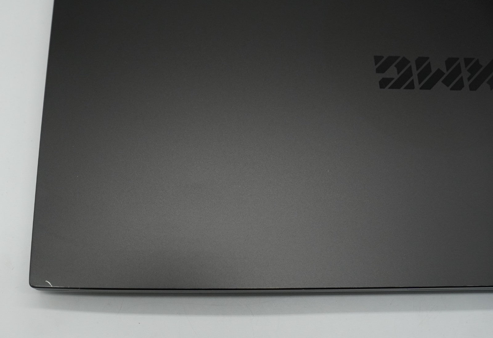 XMG Core 15 – i7-10750H | 32GB RAM | 1TB SSD | RTX 2060 | 15,6" FullHD Win11