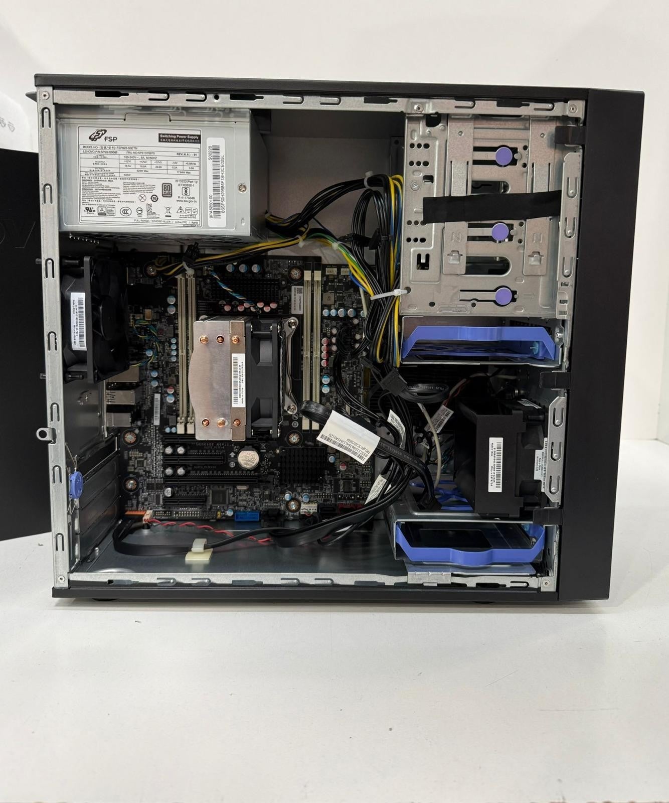 Lenovo ThinkStation P520c Xeon W-2102 Neu OVP ohne RAM SSD GPU Barebone