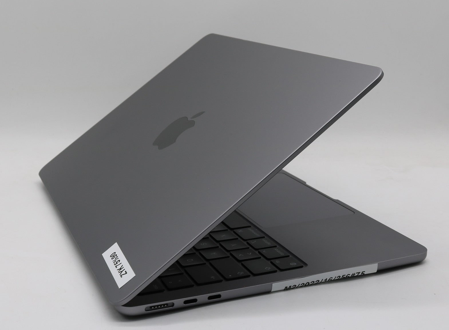 Apple MacBook Air 13.6″ (2022) – Apple M2 16 GB RAM 256 GB SSD macOS Tahoe #Q1