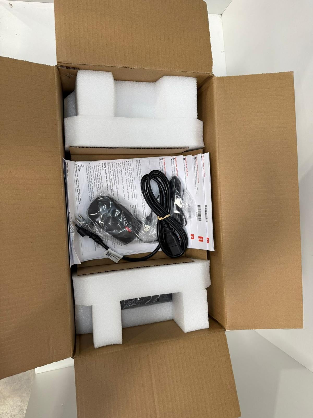 Lenovo ThinkStation P520c Xeon W-2102 Neu OVP ohne RAM SSD GPU Barebone