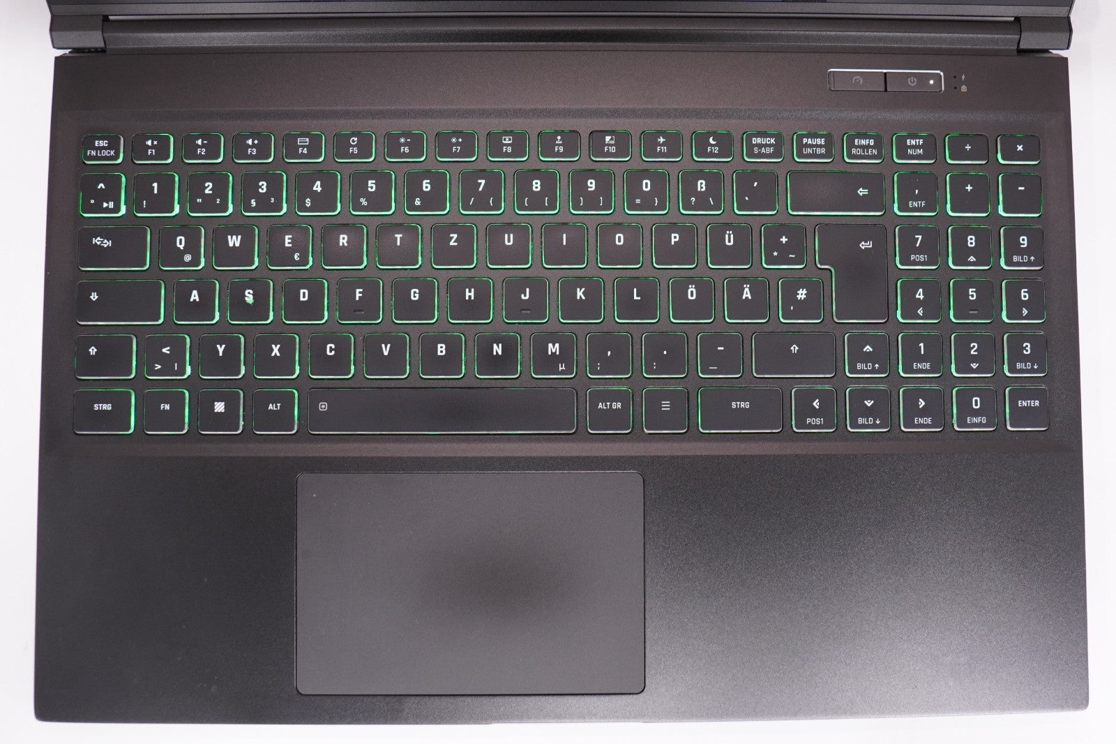 XMG Core 15 – i7-10750H | 32GB RAM | 1TB SSD | RTX 2060 | 15,6" FullHD Win11