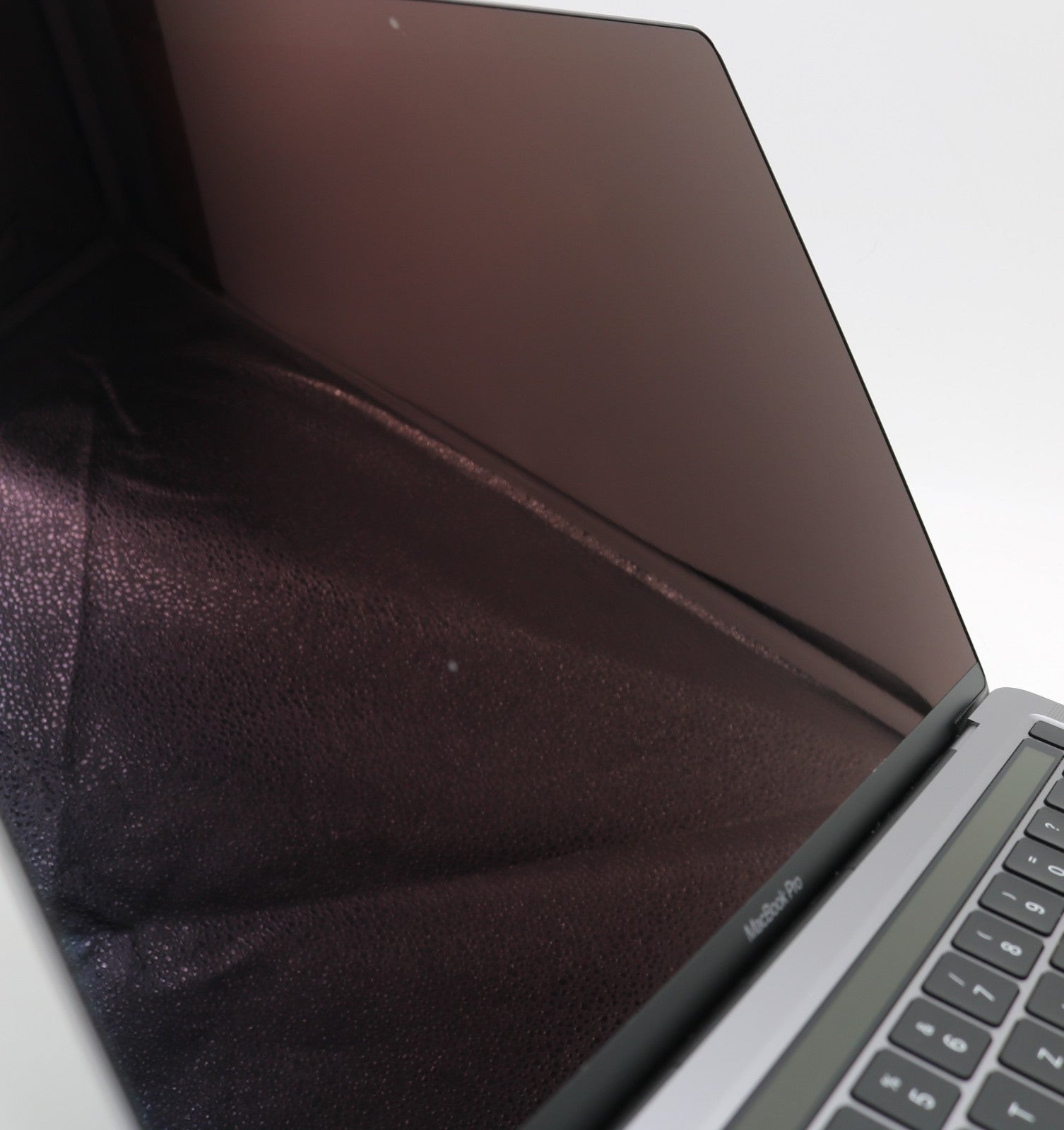 MacBook Pro M1 (2020) 13,3 Zoll Retina 2560x1600 M1 Chip 16GB RAM 256GB SSD #M1