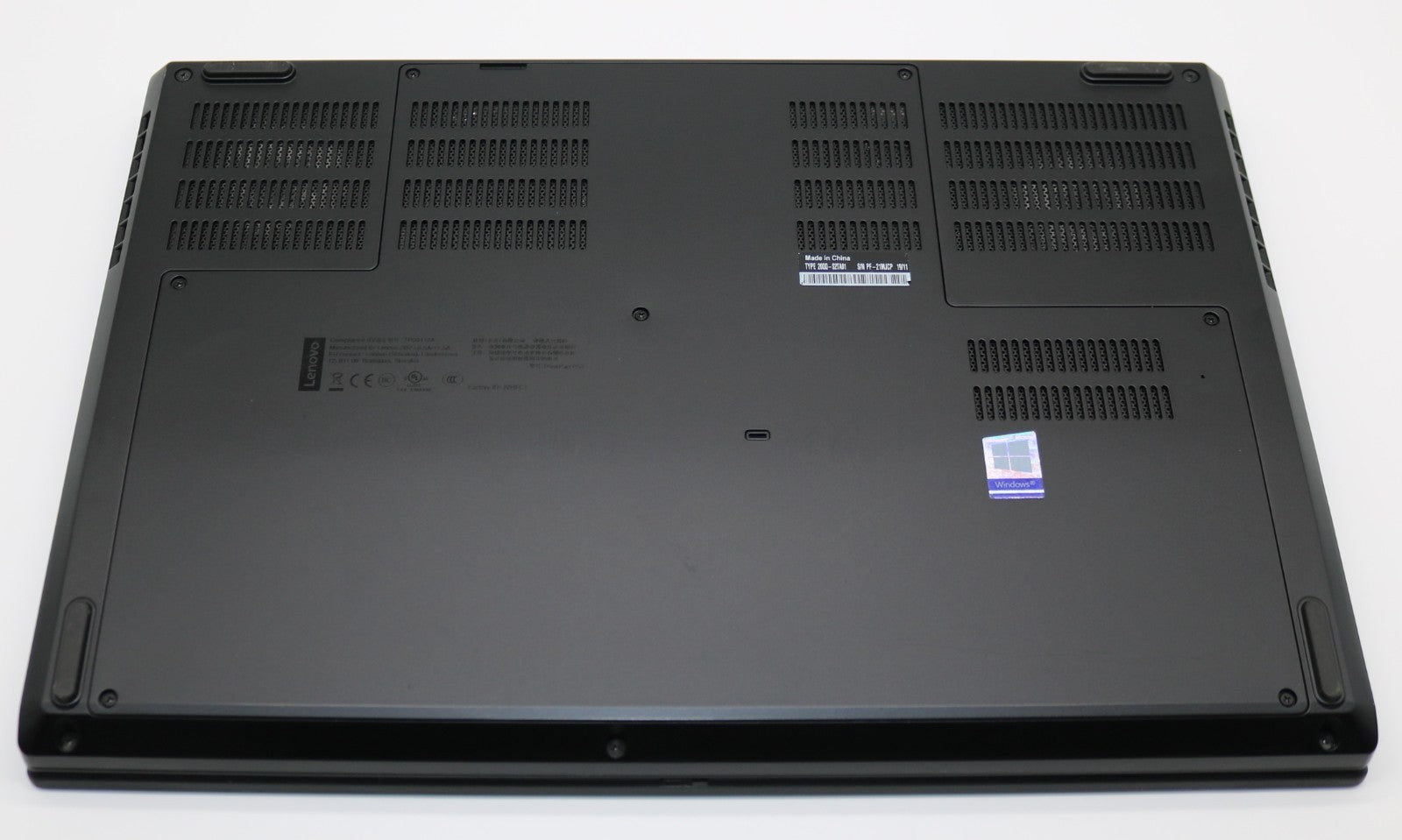 Lenovo ThinkPad P53 i7-9750H 6 Kerne 64GB RAM 1TB SSD 15,6 FullHD T2000