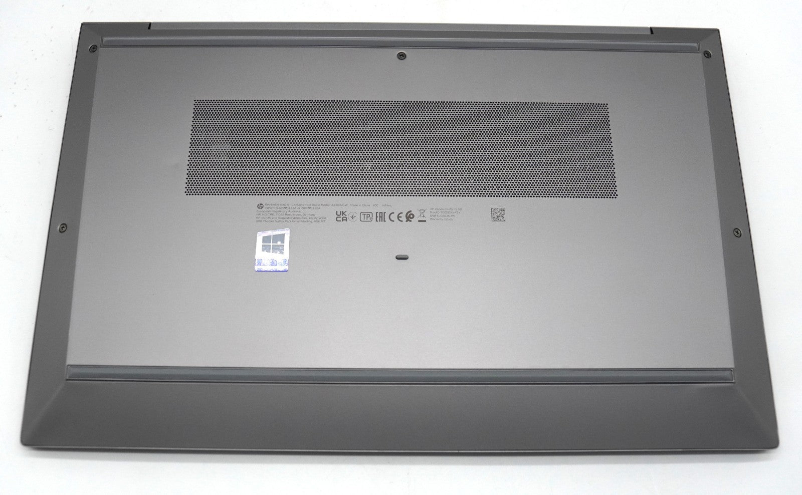 HP ZBook Firefly 15 G8 i7-1165G7 32GB RAM 1TB NVIDIA T500 LTE QWERTY Win 11