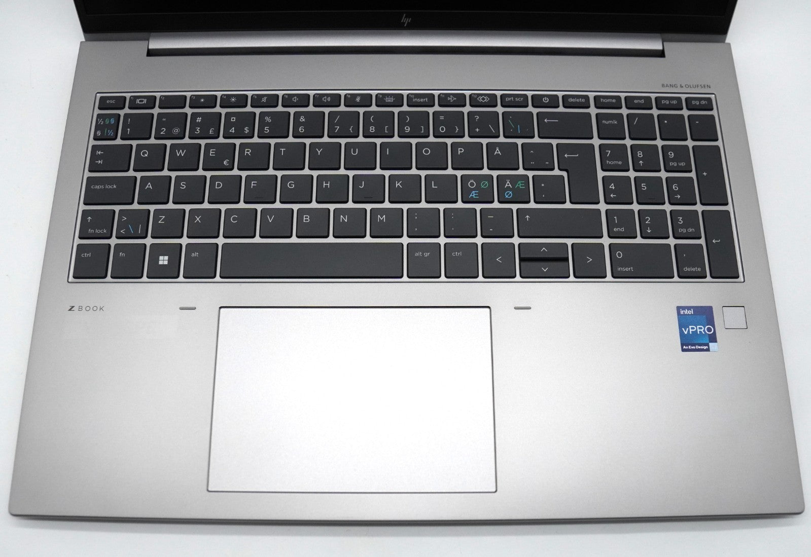 HP Zbook Firefly 16 G9 i7-1280P 32GB RAM 1TB NVMe Intel Iris Xe LTE QWERTY Win11