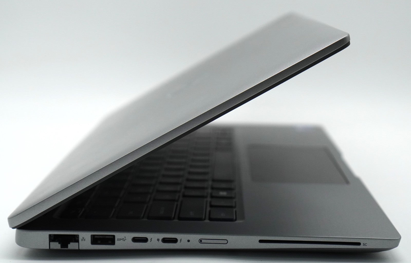 Dell Latitude 5450 Ultra 5 135U 32GB RAM 512GB SSD 14'' FHD AI Boost QWERTY W11